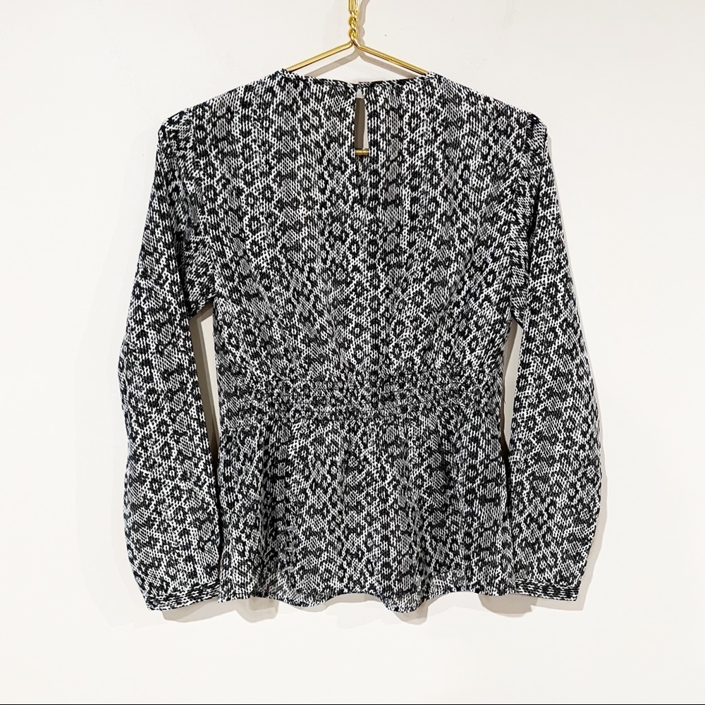 NWT Michael Kors Snakeskin Animal Geometric Print Peplum Top size P - Picture 6 of 8